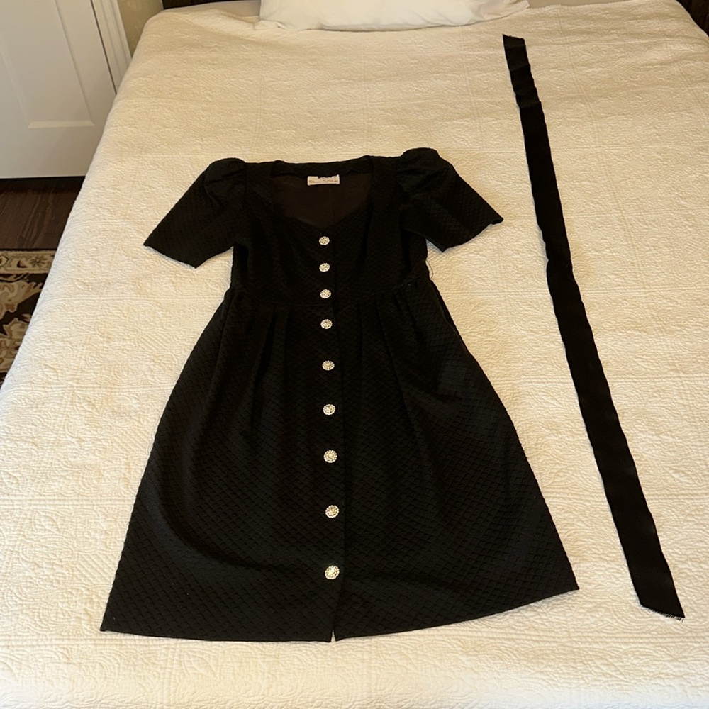 Oscar de la Renta Elegant Black Dress